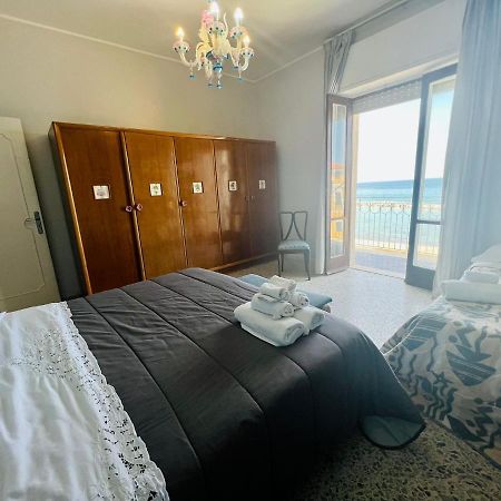 Casa Vacanze Porto Delle Gatte Санта Мария ди Кастелабате Екстериор снимка