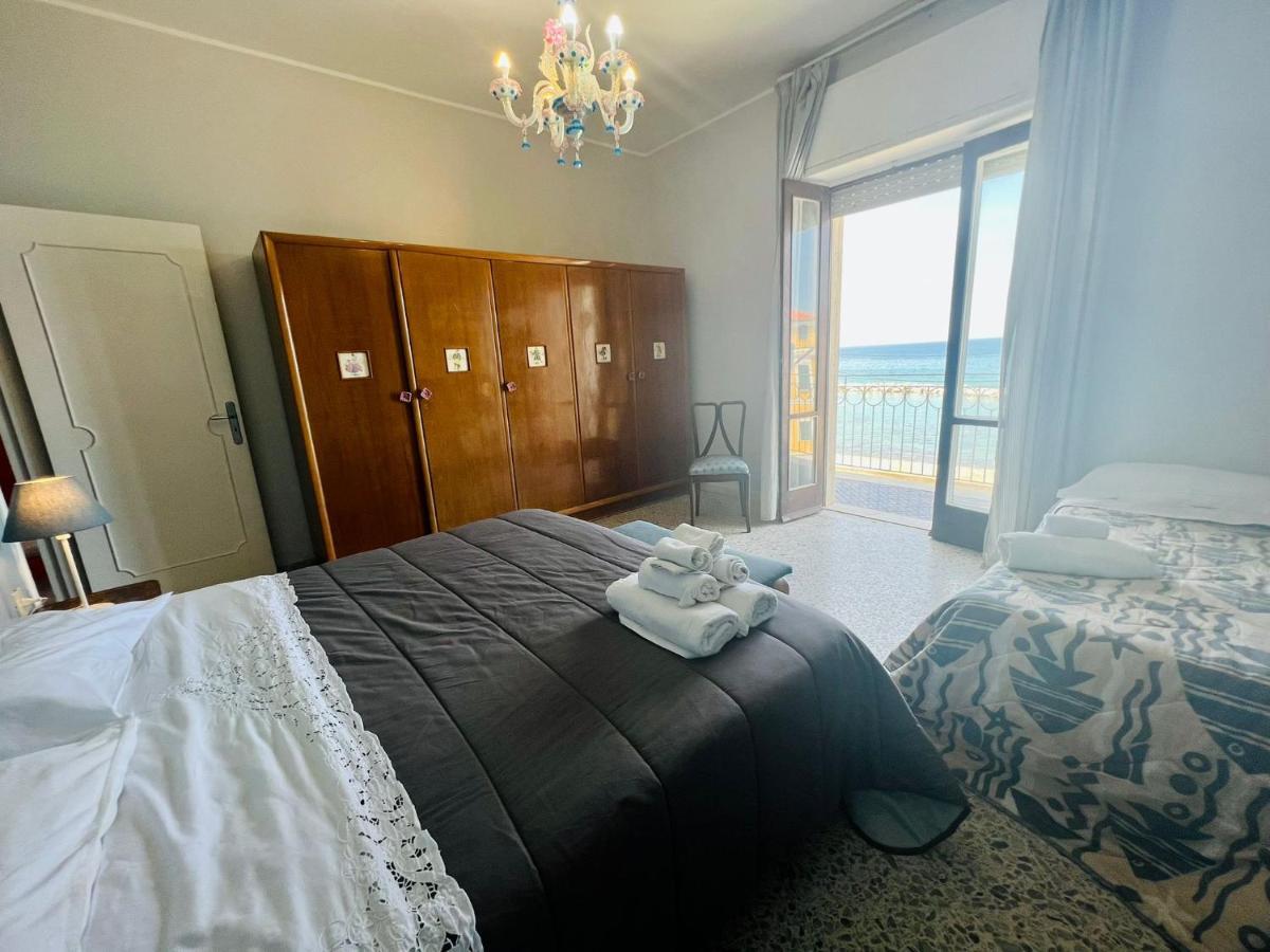 Casa Vacanze Porto Delle Gatte Санта Мария ди Кастелабате Екстериор снимка