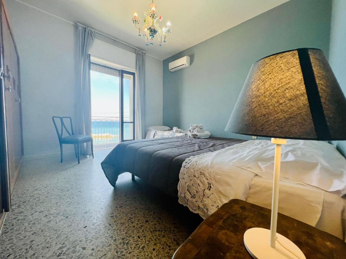 Casa Vacanze Porto Delle Gatte Санта Мария ди Кастелабате Екстериор снимка