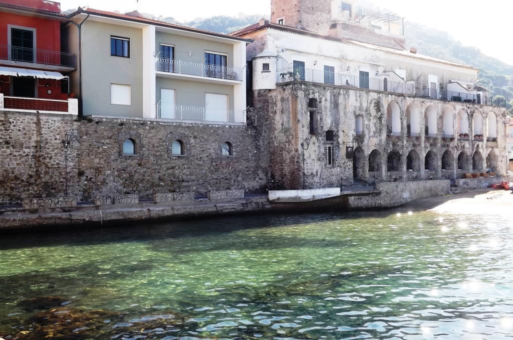 Casa Vacanze Porto Delle Gatte Санта Мария ди Кастелабате Екстериор снимка